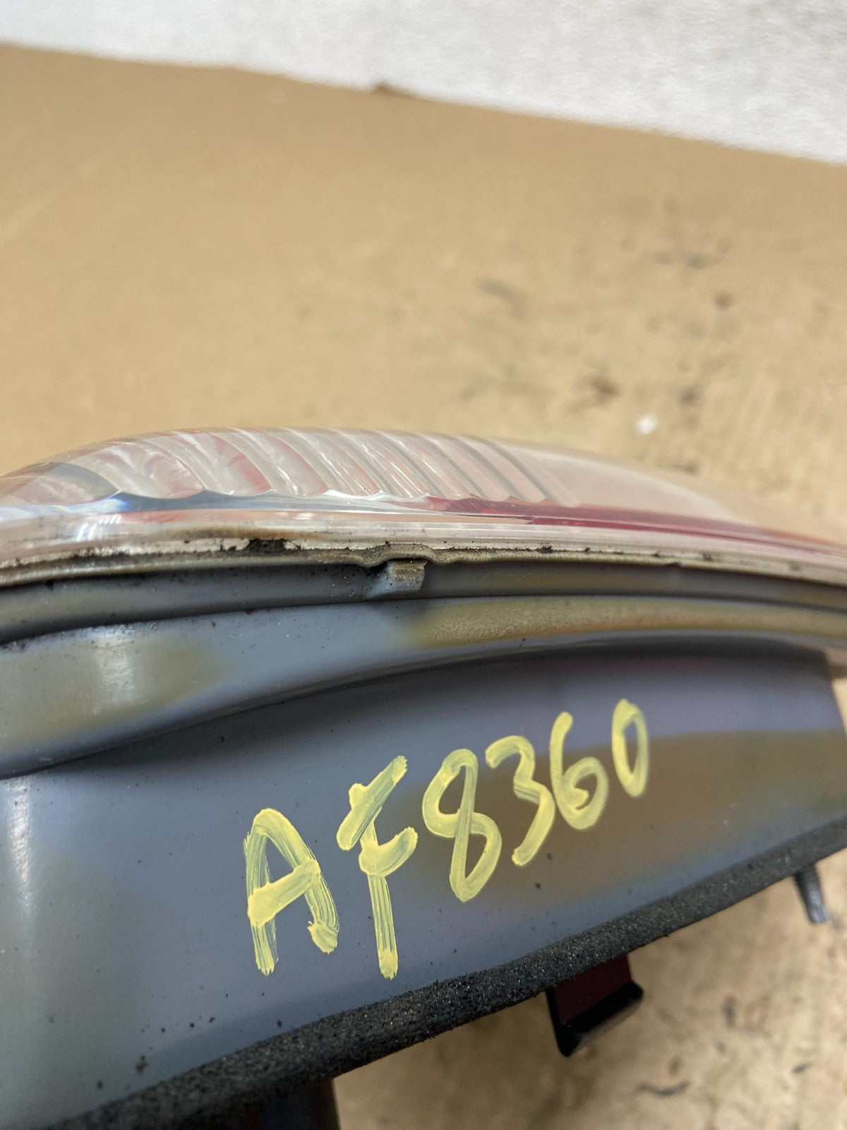 2007 to 2012 GMC Acadia Right Passenger Rh Hatch Tail Light Inner AF8360 DW6