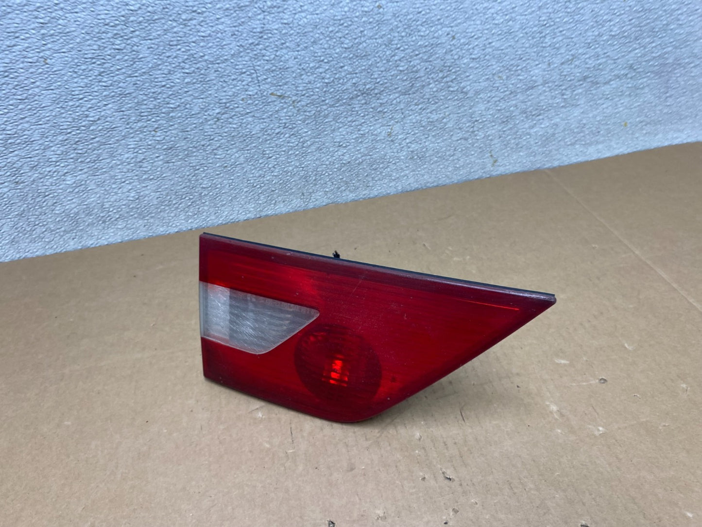 2004 2005 2006 Bmw X3 Left Driver Lh Inner Tail Light OEM V4811 DW1