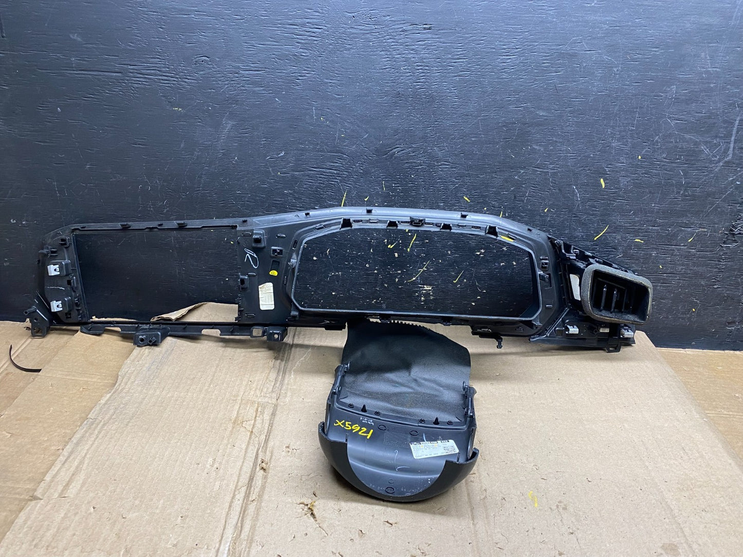 2018-2024 Volkswagen Jetta Speedometer Upper Steering Column Trim Cover X5921 DG2