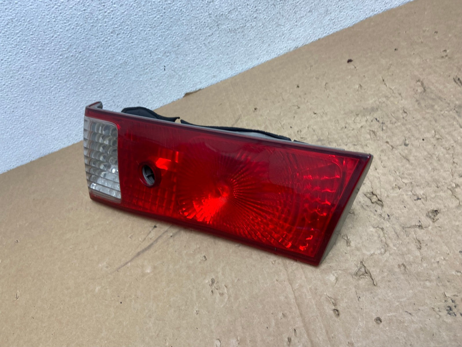 2000-2001 Toyota Camry Tail Light Right Passenger Rh Side Inner AG1339 LK1