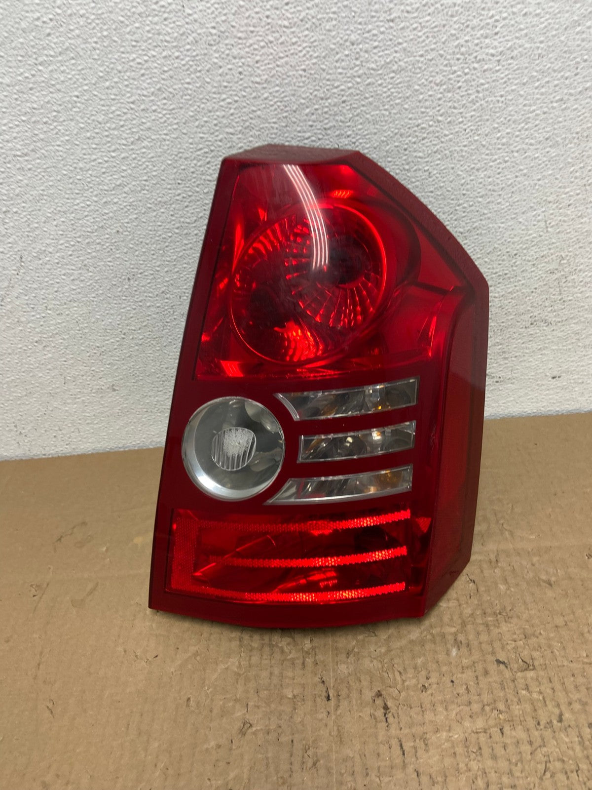 2008 2009 2010 Chrysler 300 Right Passenger RH Side Tail Light OEM AC3932 LK0