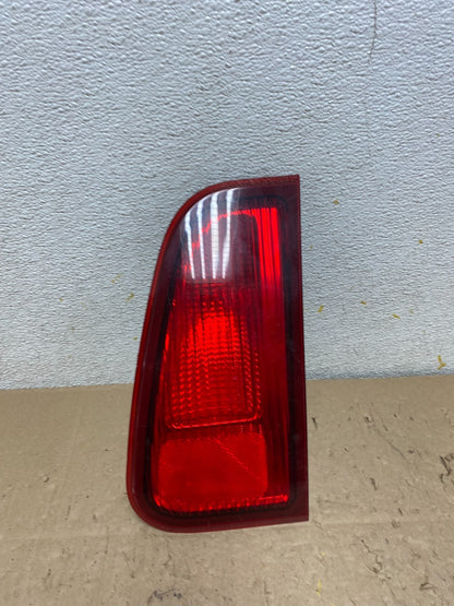 2003-2006 Lincoln Navigator Right Passenger Side Inner Tail Light OEM N3533 DW0
