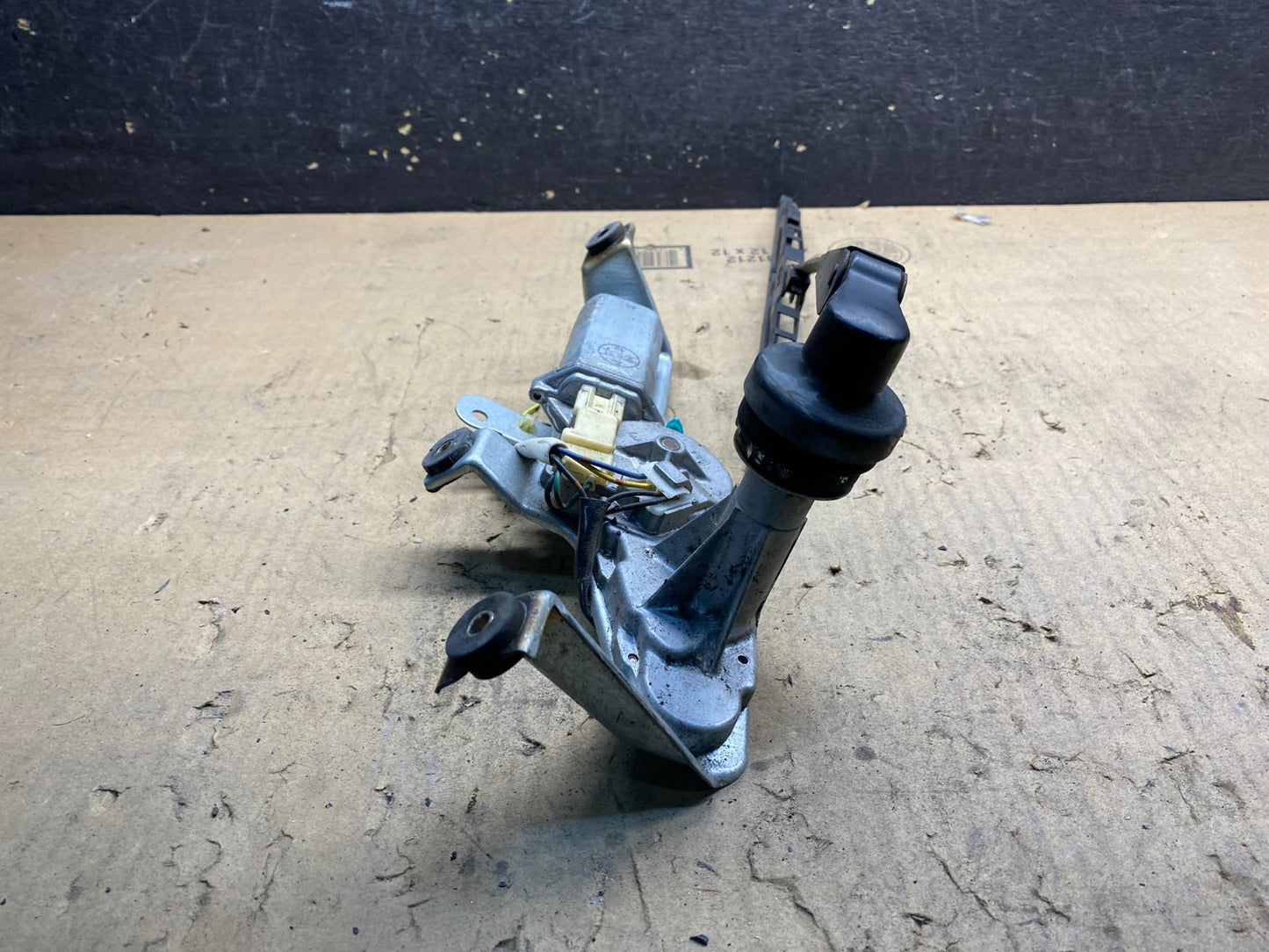 2002 Subaru Forester Rear Wiper Motor W4289 PS2