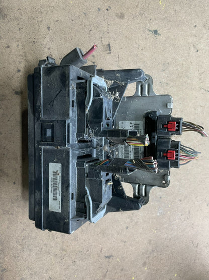 2007 Jeep Grand Cherokee Body Control Module BCM Power Fuse Box N1827 PS1