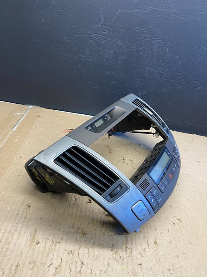 2009 to 2010 Hyundai Sonata Center Radio Climate Control Air Vent Bezel AB5719DG1