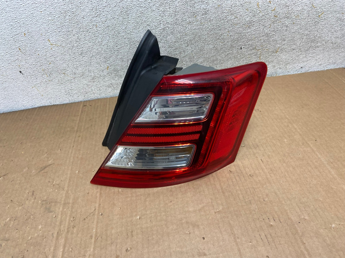 2013-2019 Ford Taurus LED Right Passenger RH Side Tail Light AI8385 LK0
