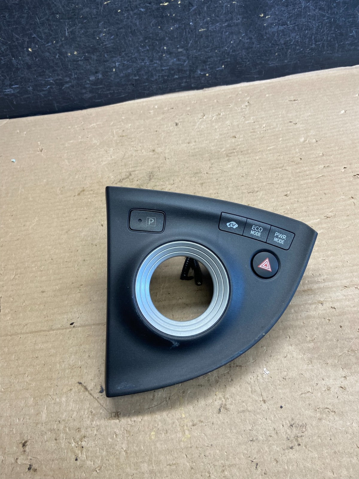 2010 to 2015 Toyota Prius 1.8L Gear Shifter Trim Panel Cover Bezel AH3825 DG0