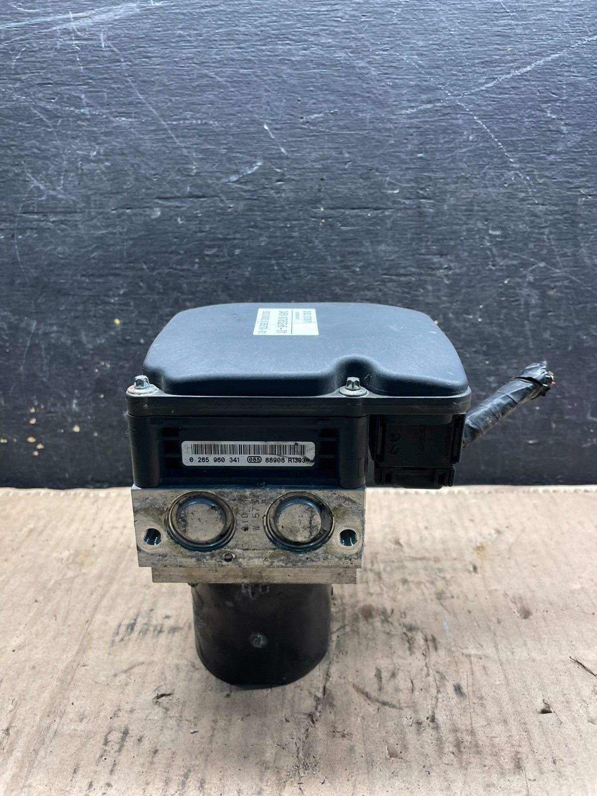 2007 to 2013 BMW X5 E70 ABS Anti-Lock Brake Pump Module OEM T2888 DG1