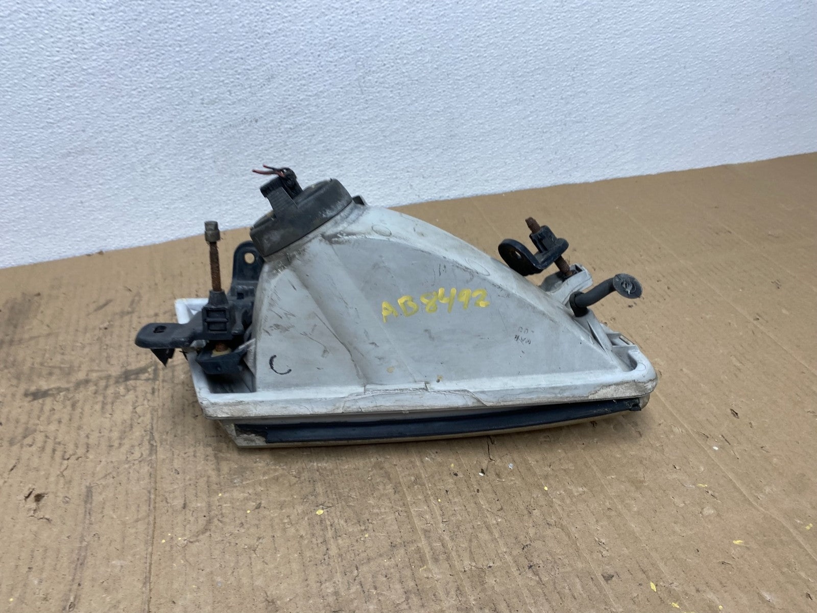 1997 1998 1999 Toyota Camry Left Driver Side Halogen Headlight AB8492 DW6