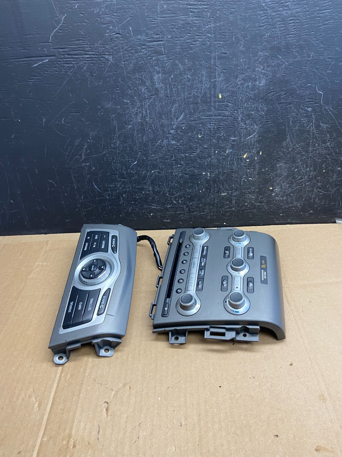 2010 - 2014 Nissan Murano Temperature Climate + Radio Control Panel AD2098 DG1