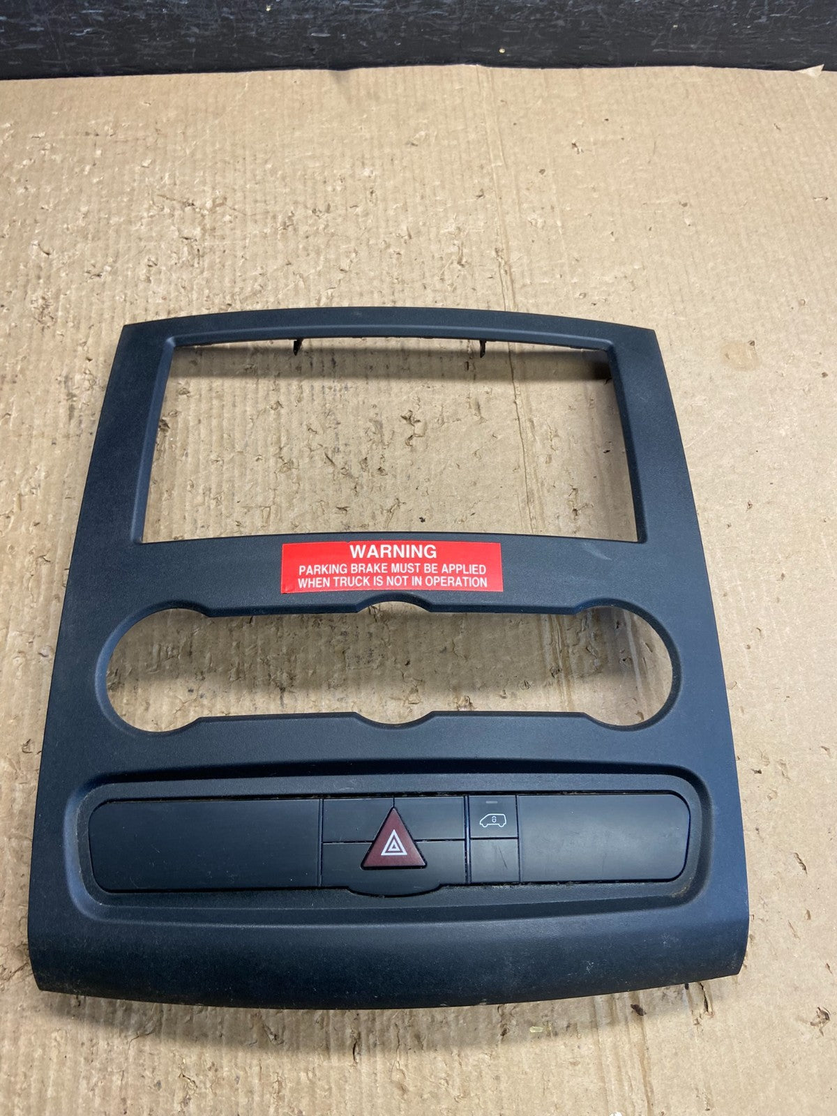 2007-2018 Mercedes Dodge Sprinter Center Console Radio Instrument Panel af1710 D0