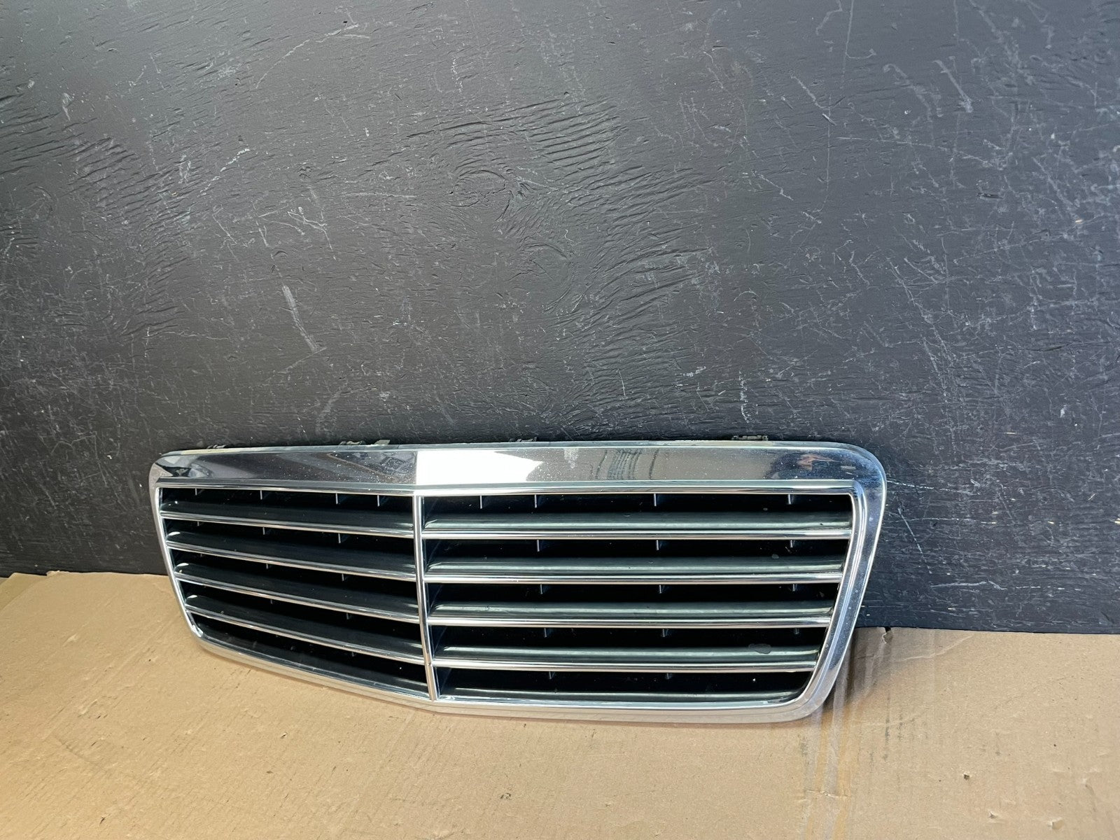 1997-2003 Mercedes Clk-Class CLK320 CLK350 Front Upper Grill Grille ad8496 DG1