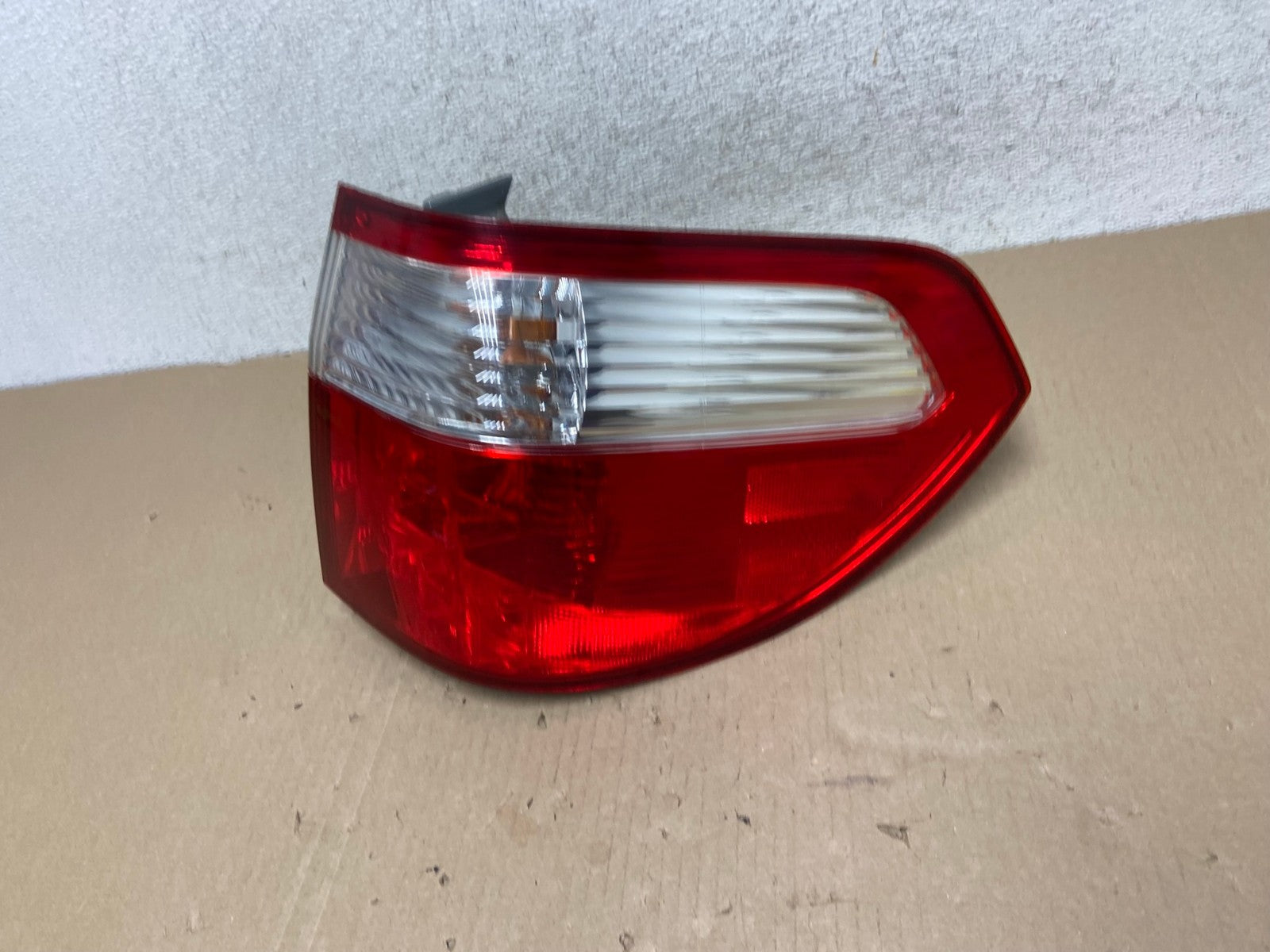 2005 2006 2007 Honda Odyssey Right Passenger RH Side Tail Light AG6871 LK1