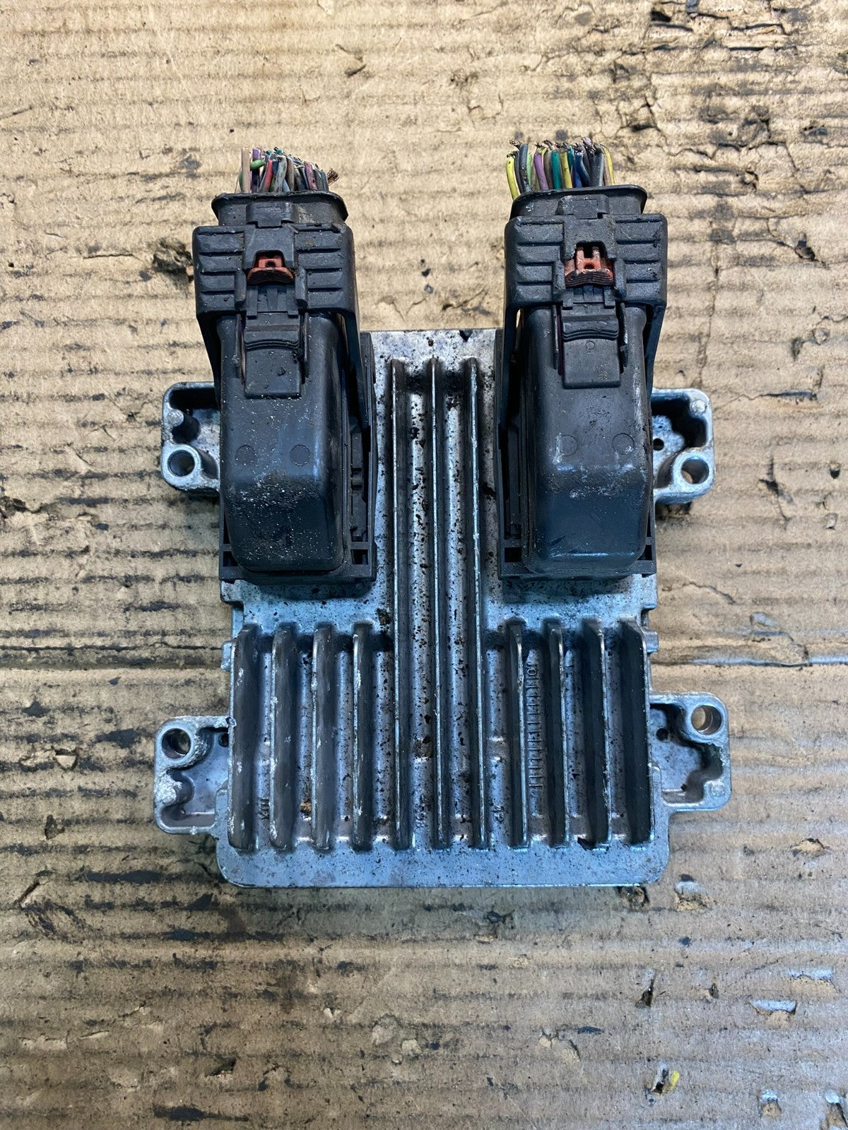 2010 2014 Chevrolet Express Savanna Engine Computer ECM ECU AA5462 DG2