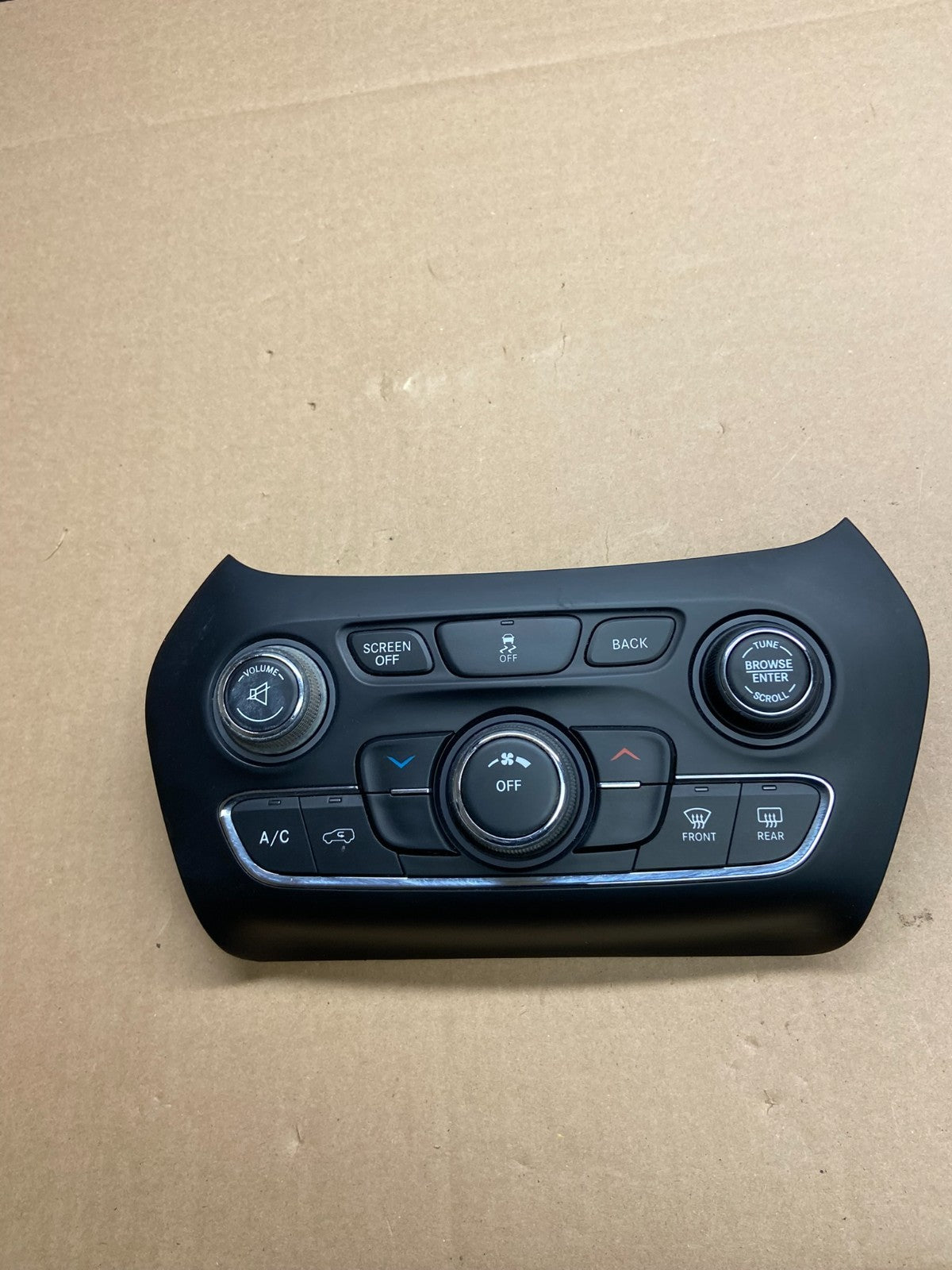2014 to 2017 Jeep Cherokee Heater Climate Temperature Control AI6209 DG0