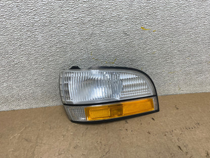 1992 to 1996 Buick Lesabre Front Left Driver LH Turn Signal X2193 DG0