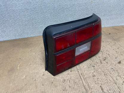 1990 to 1991 Hyundai Excel Right Passenger Side Tail Light AA8573 DG2