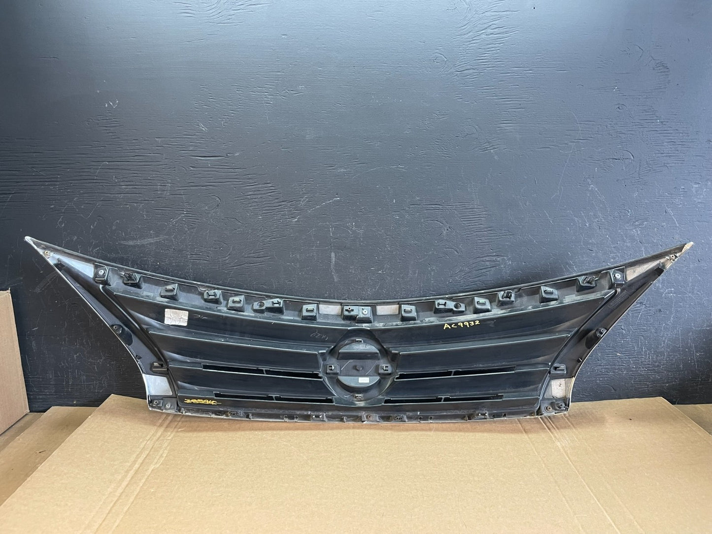 2013 to 2015 Nissan Altima Front Upper Grill Grille Sedan AC9932 DW4