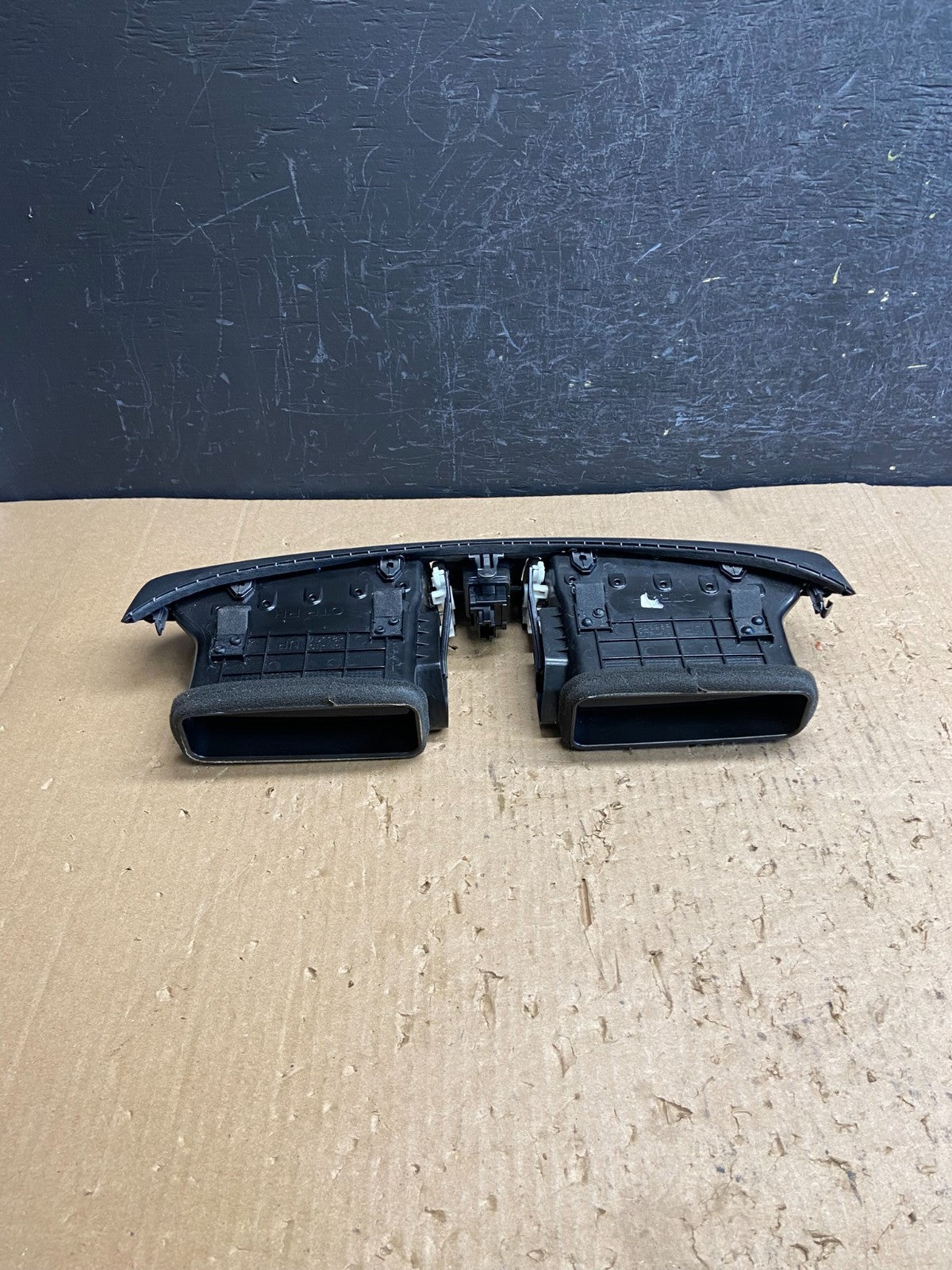 2017 to 2020 Nissan Rogue Center Dash Air Vent With Hazard Switch AE4287 DG3