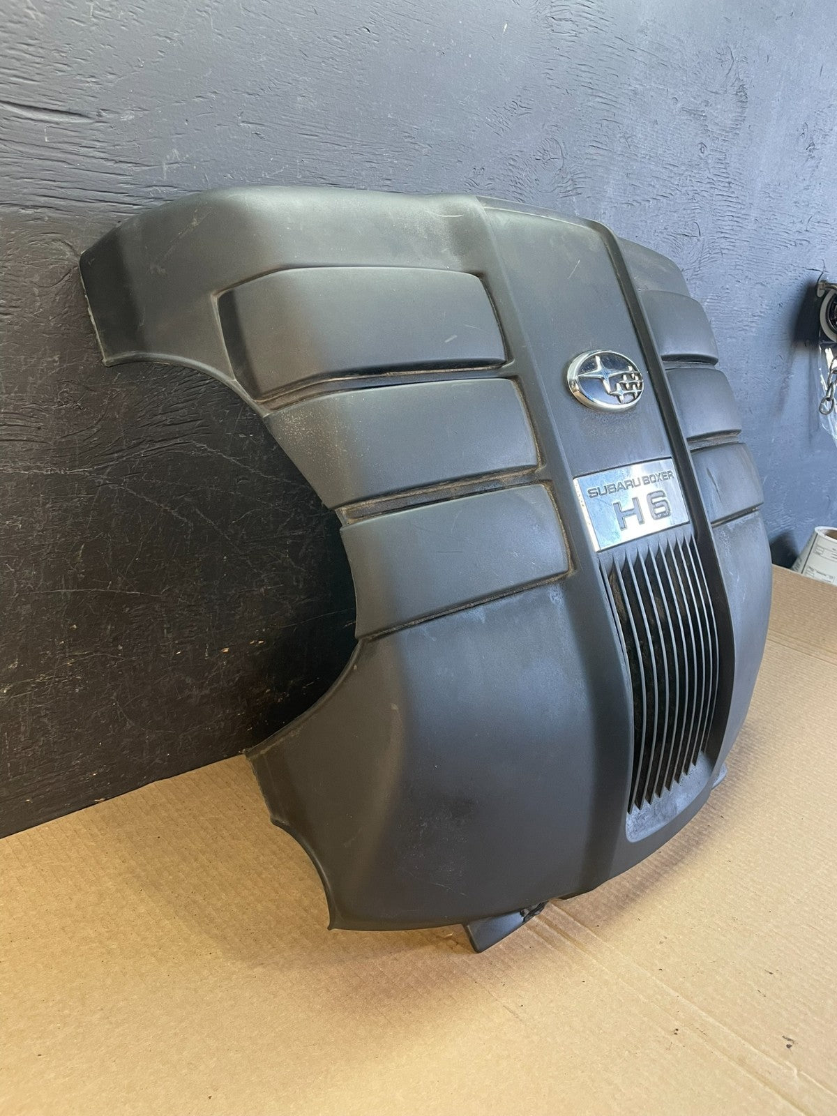 2007 to 2014 Subaru Tribeca 3.0L Factory Engine Cover 14025AA24A AF3536 DG2
