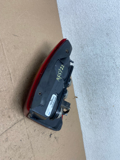 1999-2004 Jeep Grand Cherokee WJ Right Passenger Rh Tail Light TYC AF5722 LK3