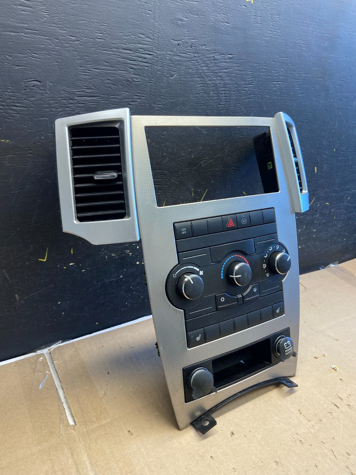 2008 2009 2010 Jeep Commander Grand Cherokee A/C Climate Control Bezel ab1963 DG2
