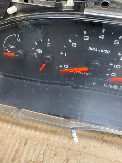 2006 Ford E350 Gauge Speedometer Cluster OEM v7642 DG1