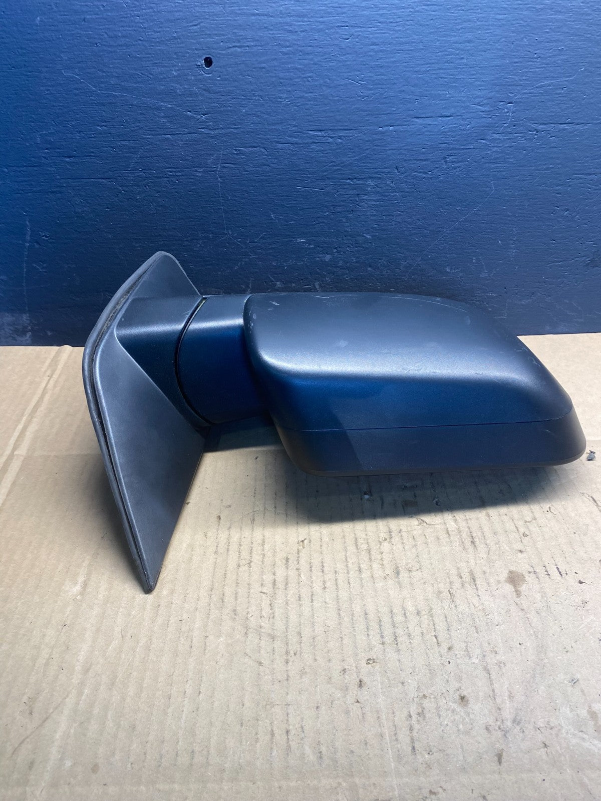 2004 to 2009 Nissan Titan Right Passenger View Door Mirror AB7439 DG1
