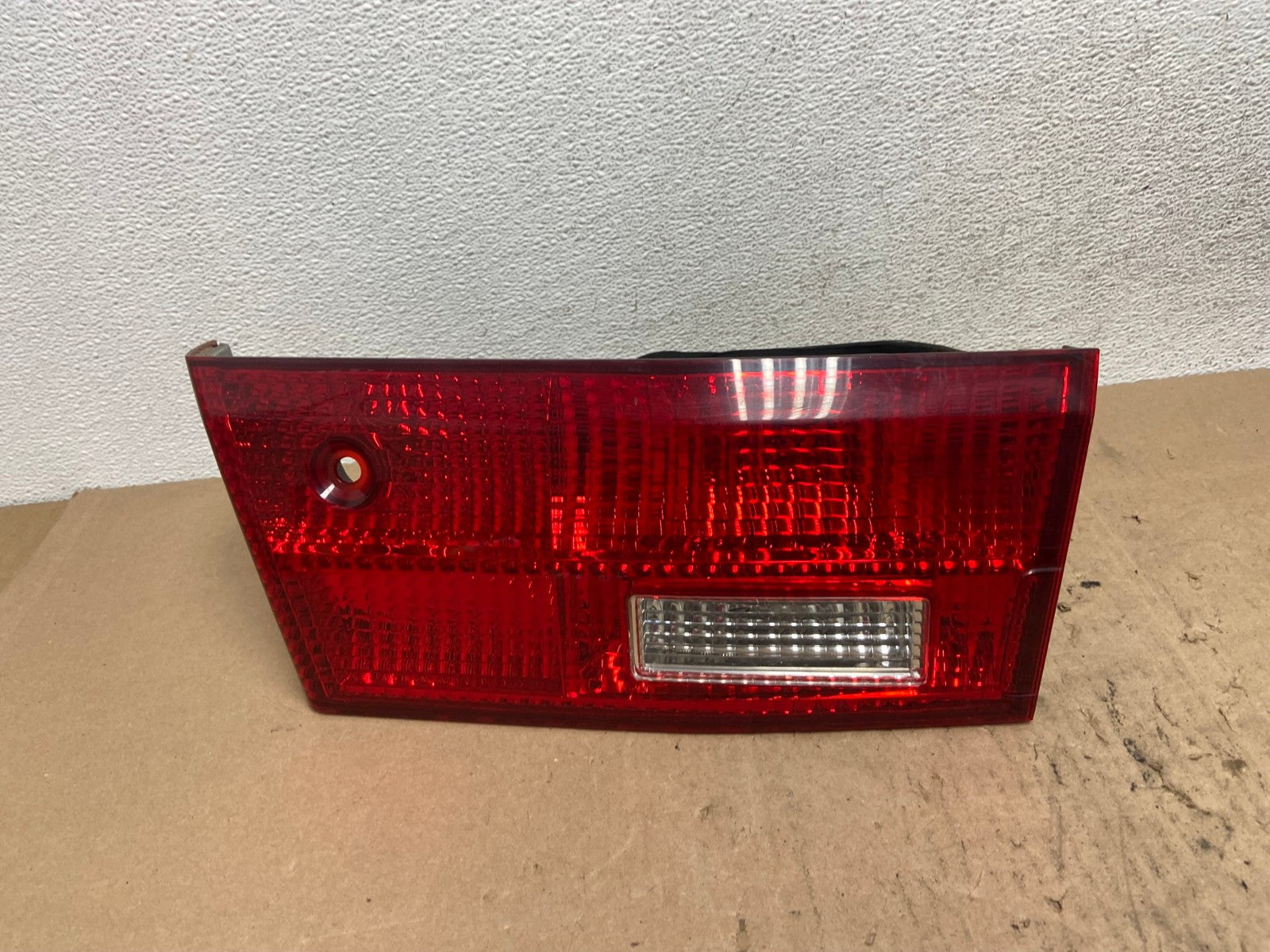 2005 Honda Accord Sedan Right Passenger Inner Tail Light AE6450 LK0