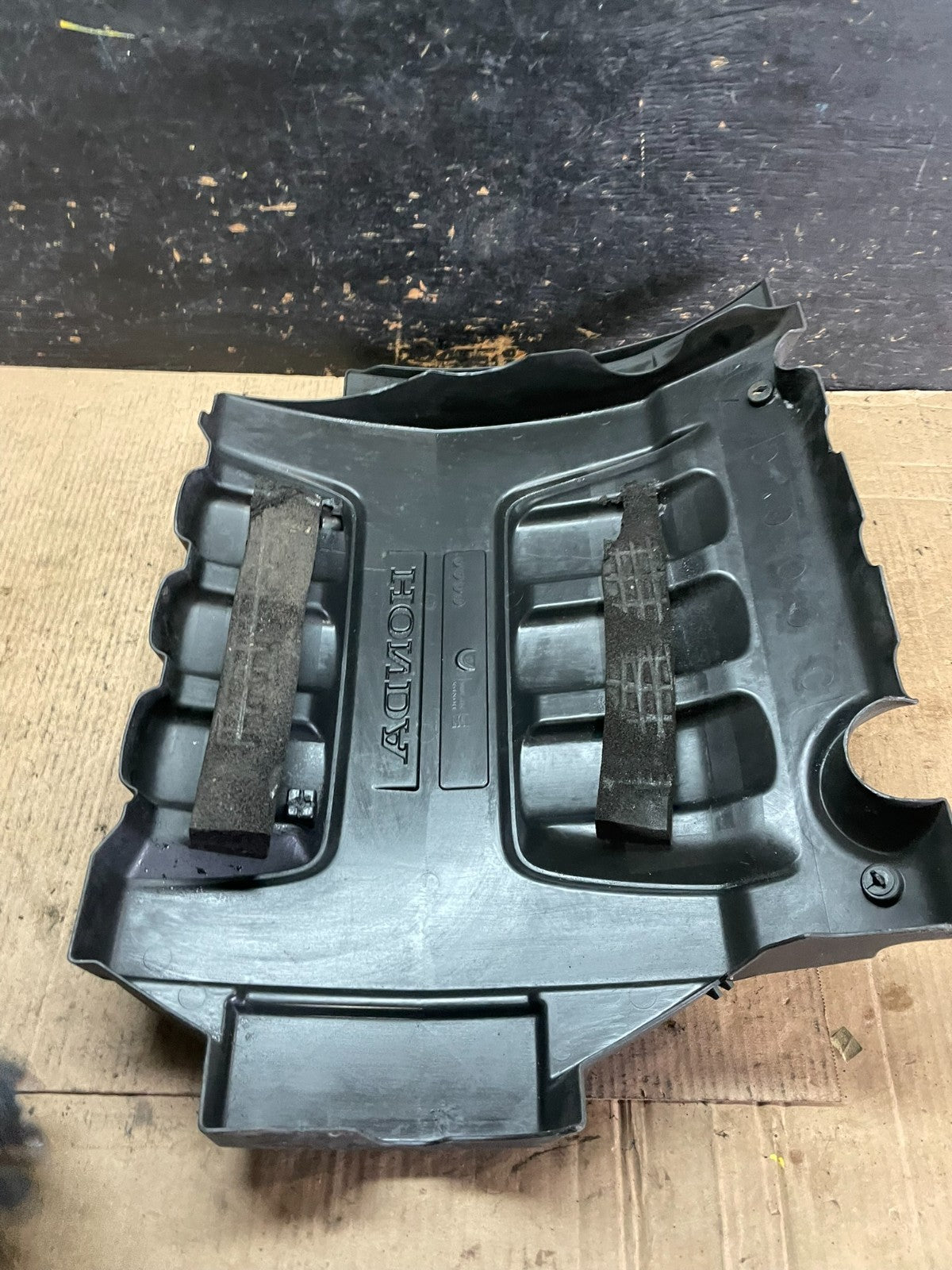 2005 to 2007 Honda Odyssey Black Engine Cover OEM T0278 DG6