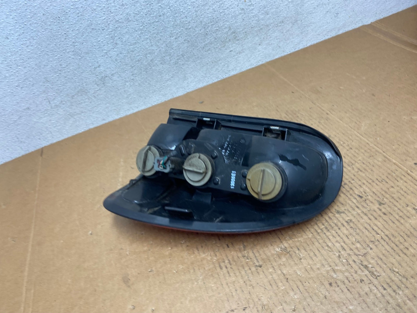 1998 to 2003 Dodge Durango Tail Light Left Driver LH Side AE0194 LK5