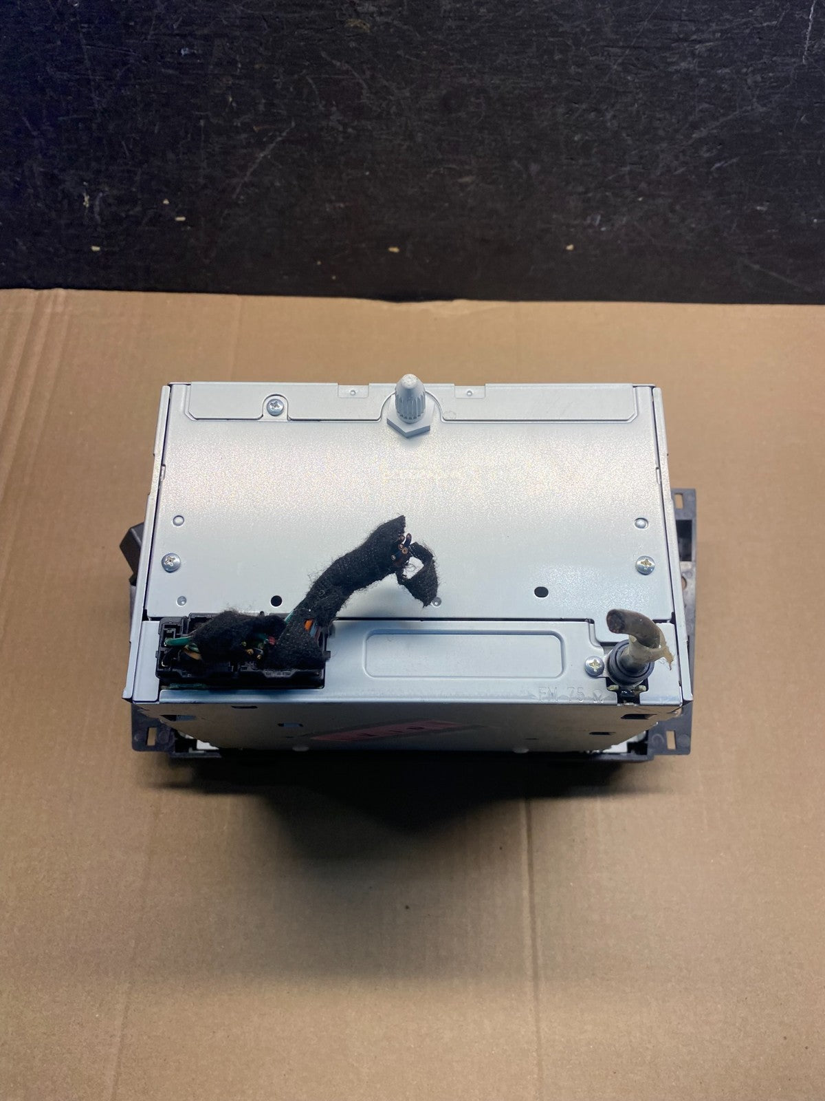 2006 to 2009 Cadillac DTS SRX Stereo Radio 6Cd Mp3 Player AE7501 DW5