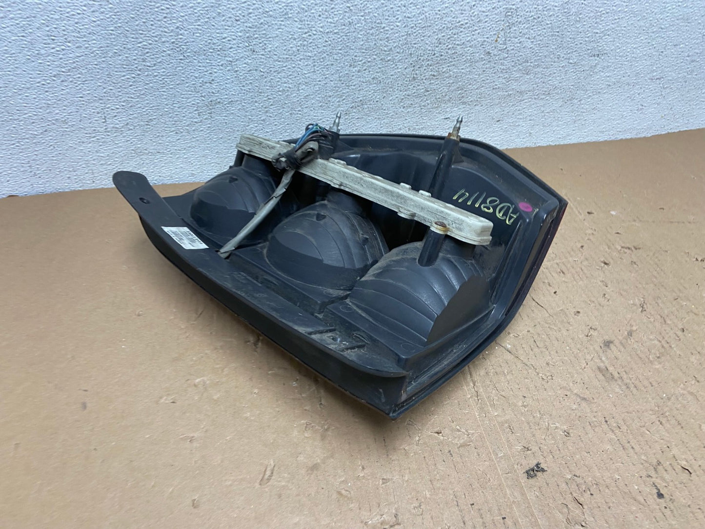 2002 to 2009 Chevrolet Trailblazer Left Driver LH Side Tail Light AD8114 LK6