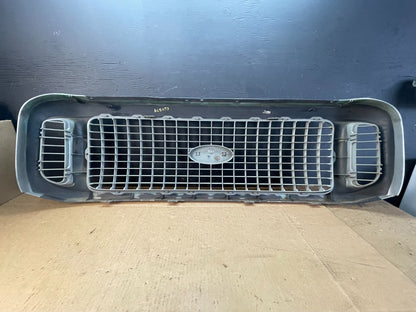 1999 to 2004 Ford F250 Super Duty Front Upper Grill Grille AC5073 DG5