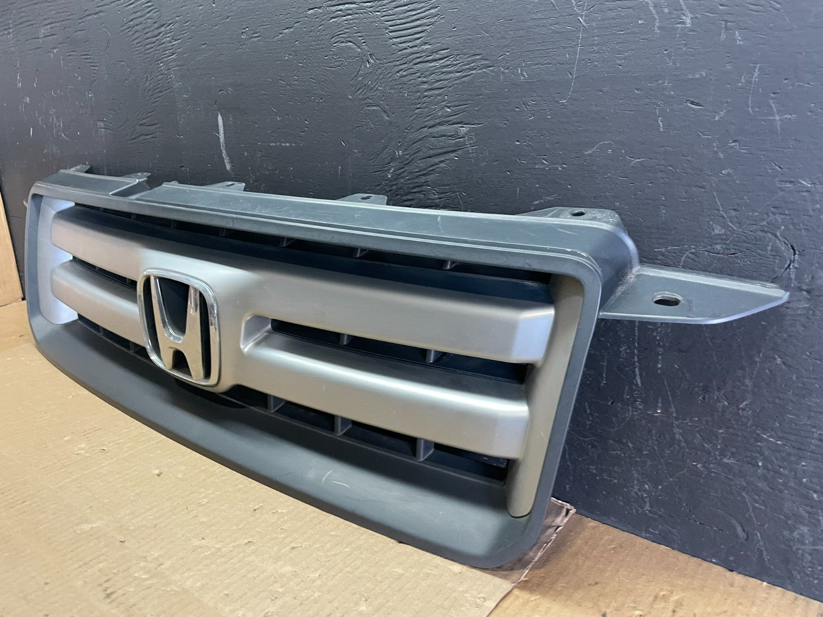 2006 to 2008 Honda Pilot Front Upper Grill Grille Oem AB7671  DG1