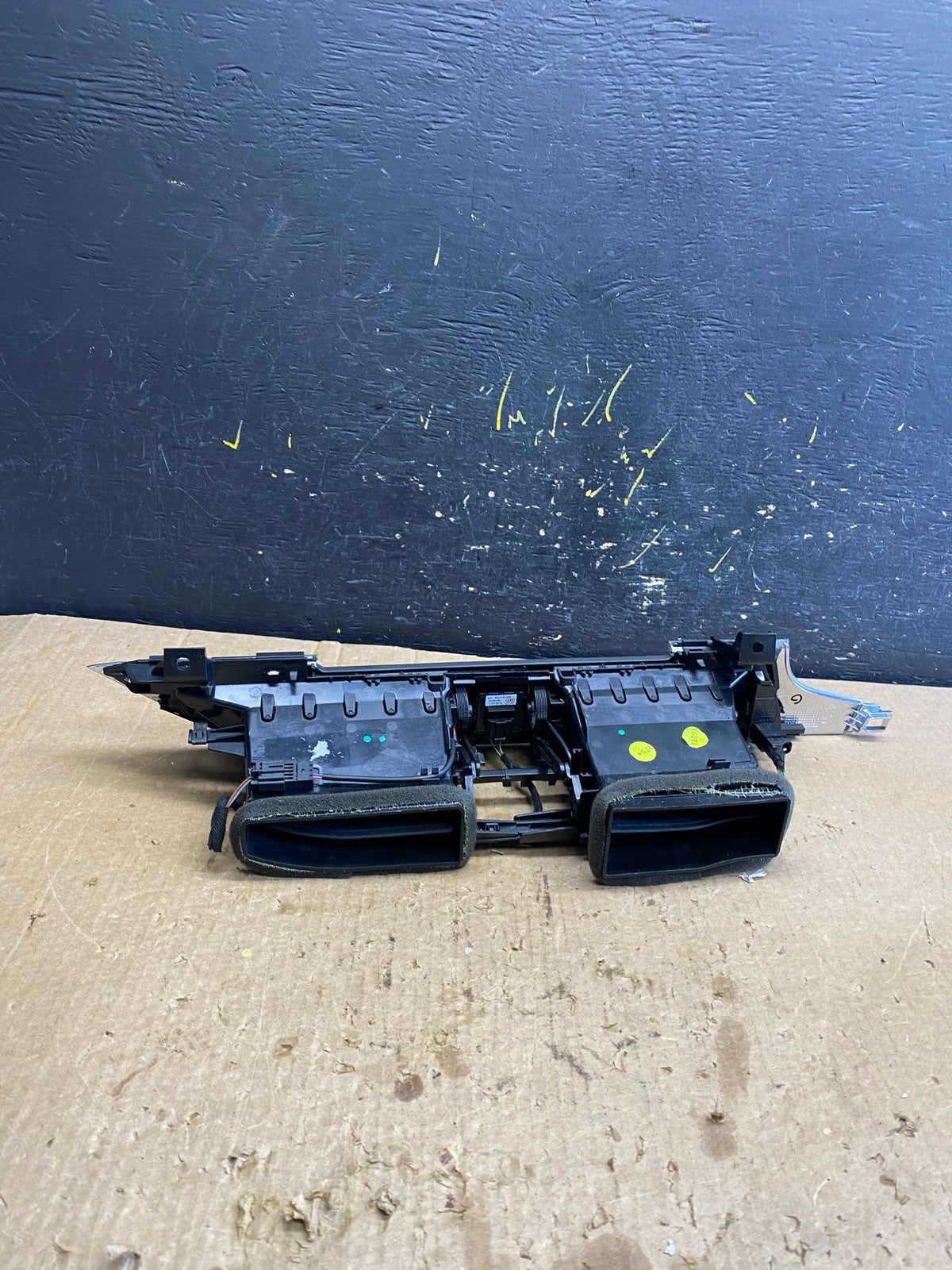 2012 to 2017 Audi A6 A7 Center Dashboard Air Vent OEM Z4517 DG3