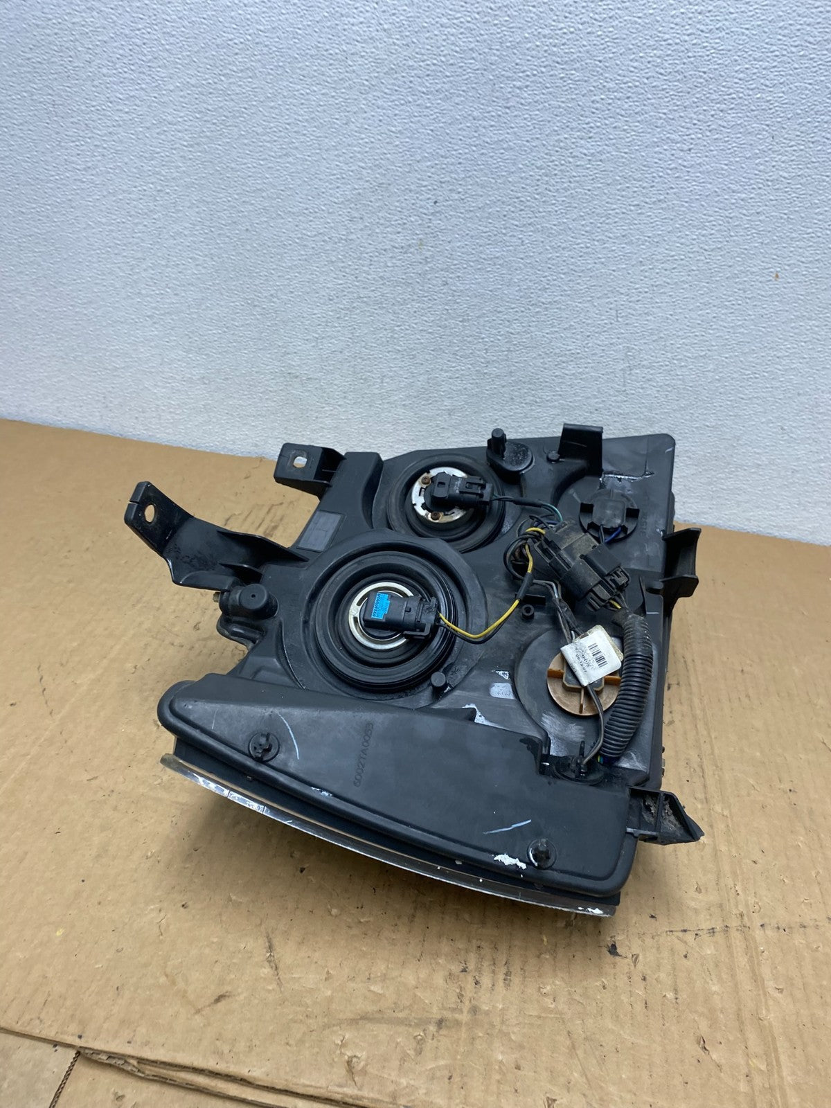 2007 to 2013 Chevrolet Suburban Tahoe Left Driver LH Headlight AC7771 DW8