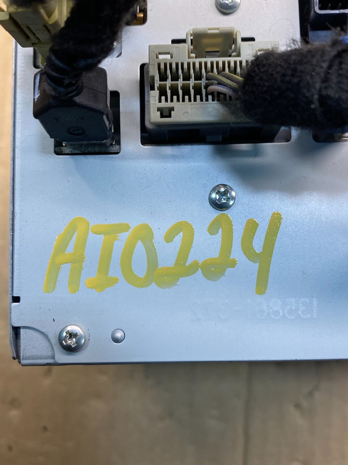 2011-2011 Chevrolet Volt Am Fm Cd Player Radio Receiver AI0224 DG7