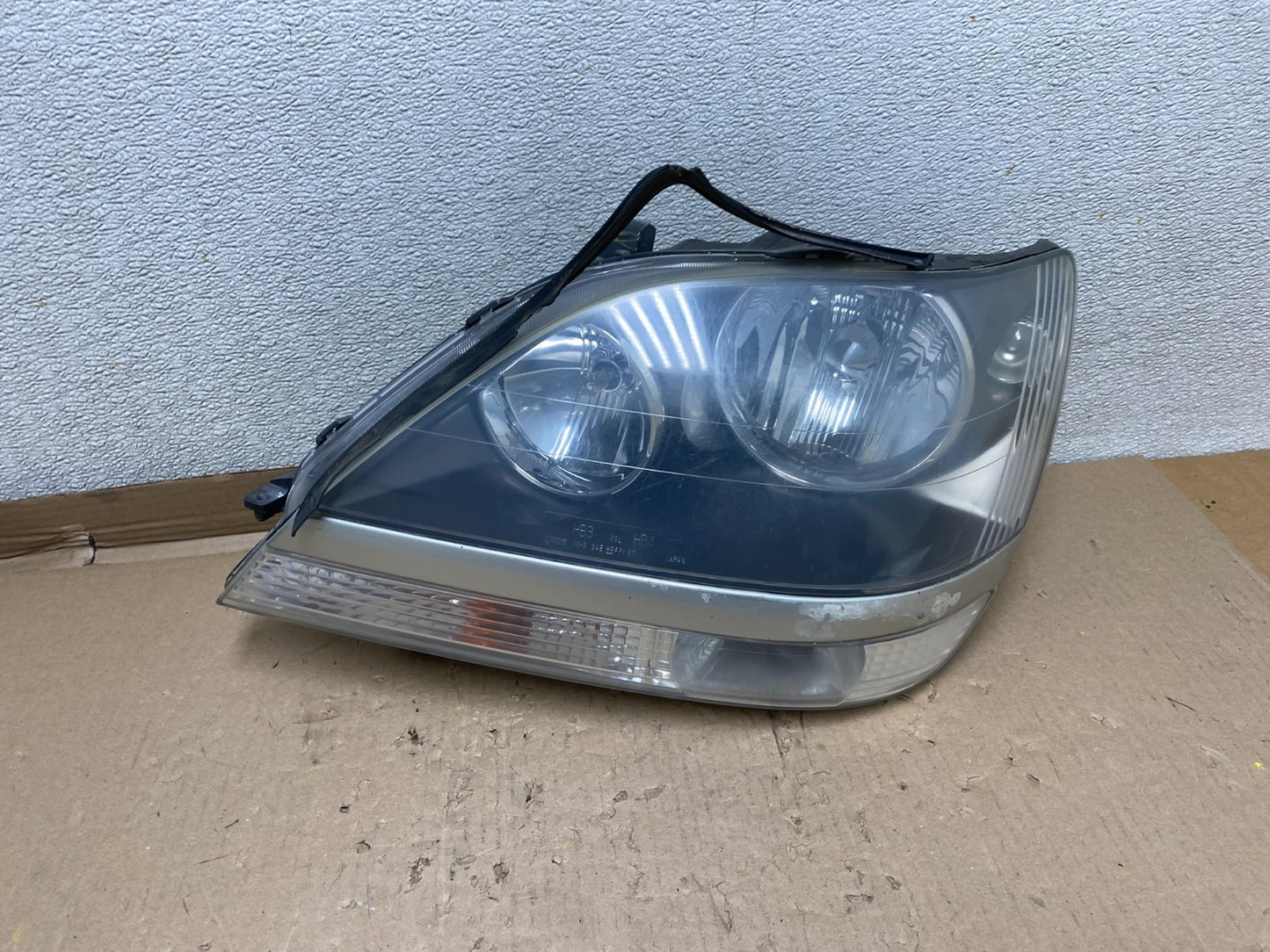 1999 to 2003 Lexus RX300 Left Driver LH Headlight Halogen U1124 DW0