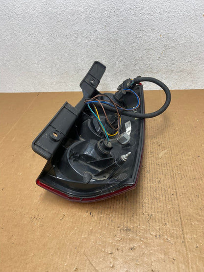 2007 to 2011 GMC Yukon Left Driver LH Side Tail Light AE1522 LK5