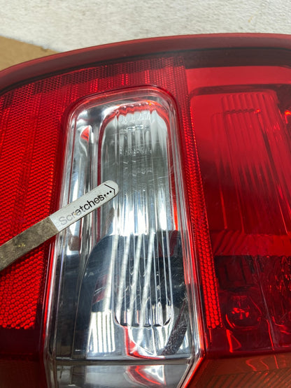2007 - 2012 Ford Expedition Right Passenger Rh Side Tail light AD6064 DW3