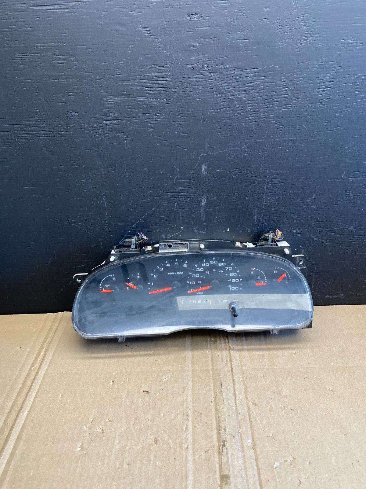 2004 2005 Ford Explorer Speedometer Cluster Gauge Oem ab8824 DG0