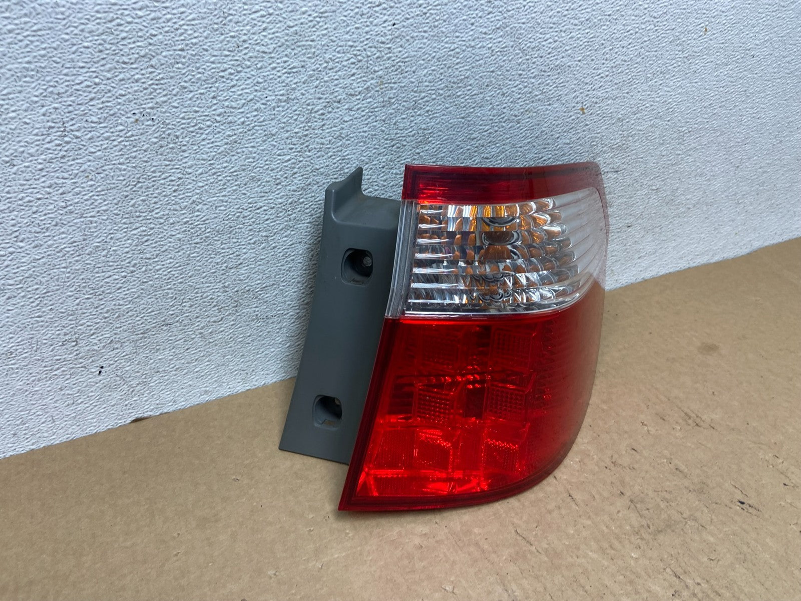 2005 2006 2007 Honda Odyssey Right Passenger RH Side Tail Light AF9714 DW2