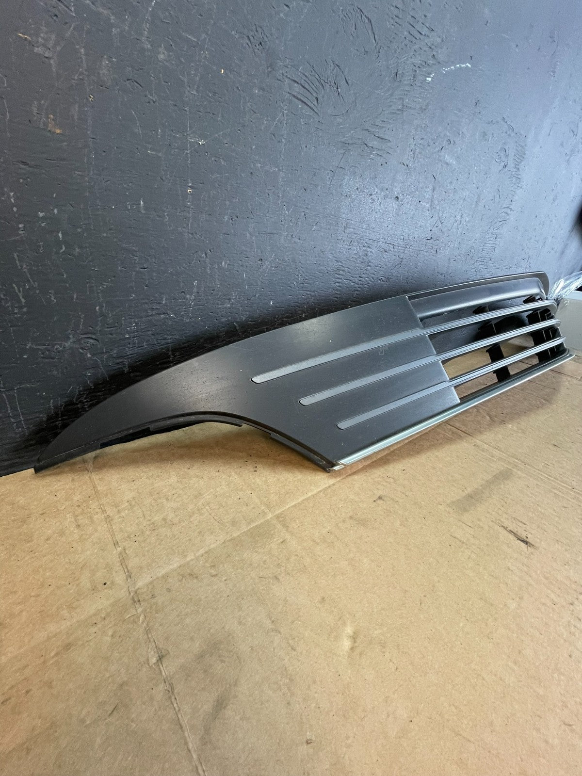 2013 to 2019 Lincoln MKT Front Lower Bumper Grill Grille ac5121 DG2
