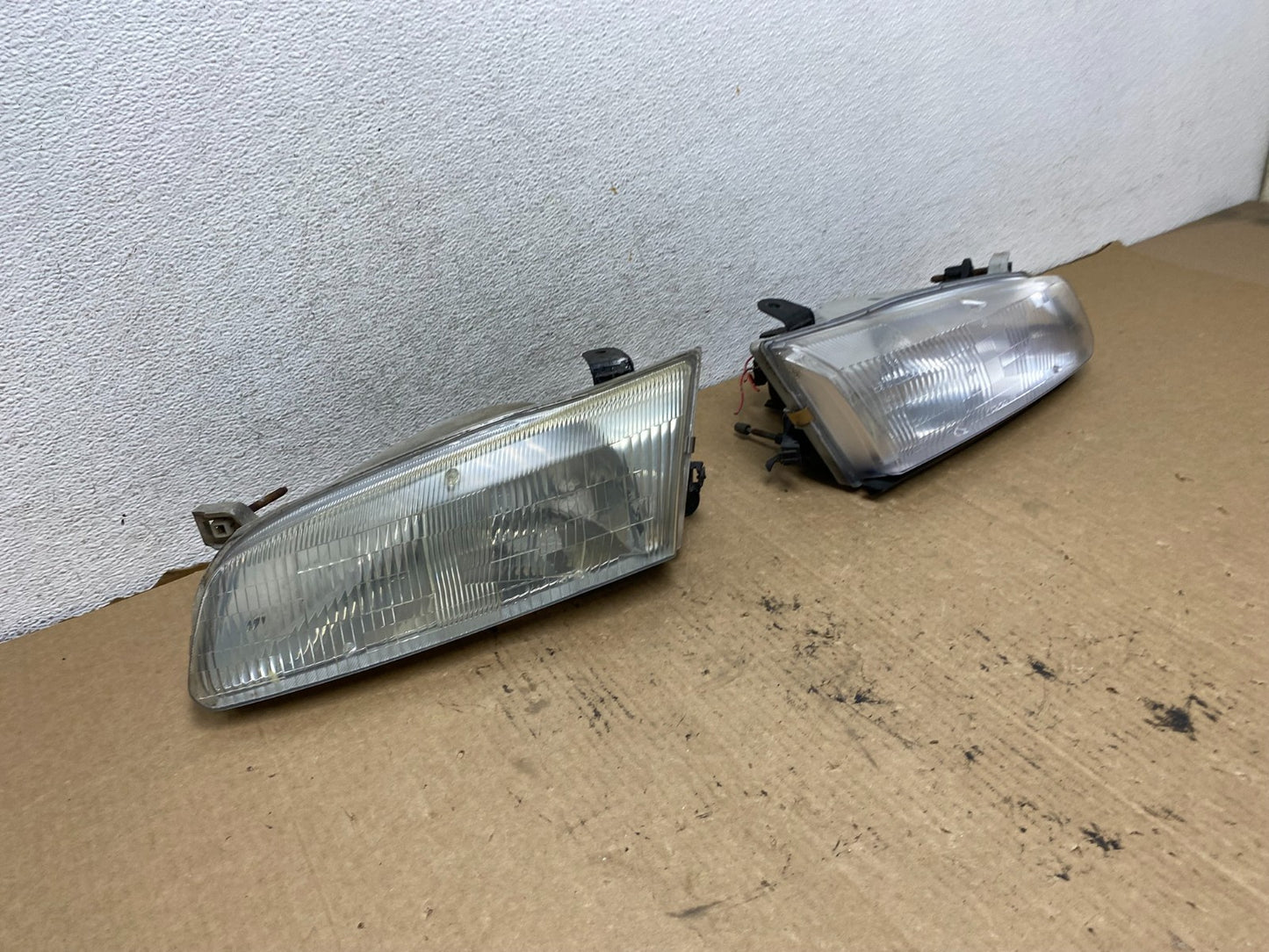 1997 1998 1999 Toyota Camry Left+Right Side Set Halogen Headlights AG2251 DW2