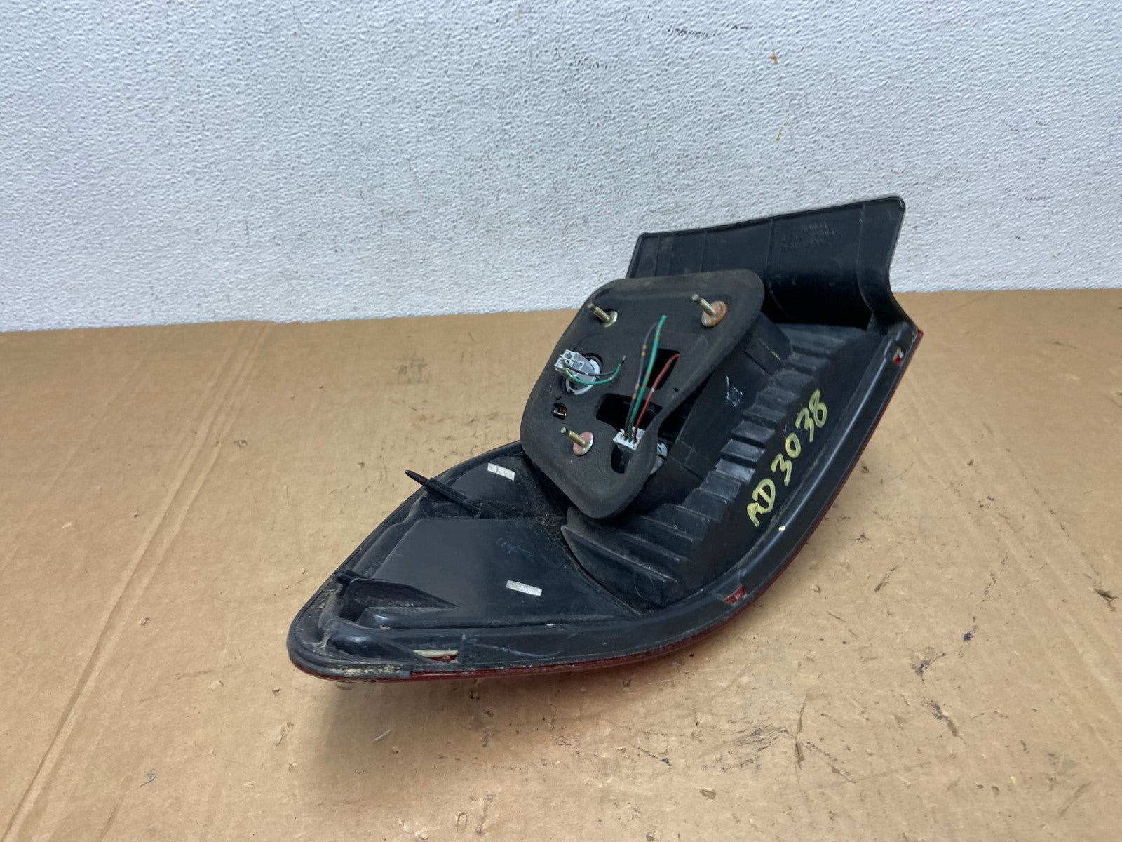 1998 to 2000 Honda Accord Sedan 4door Right RH Side Tail Light AD3038 LK5