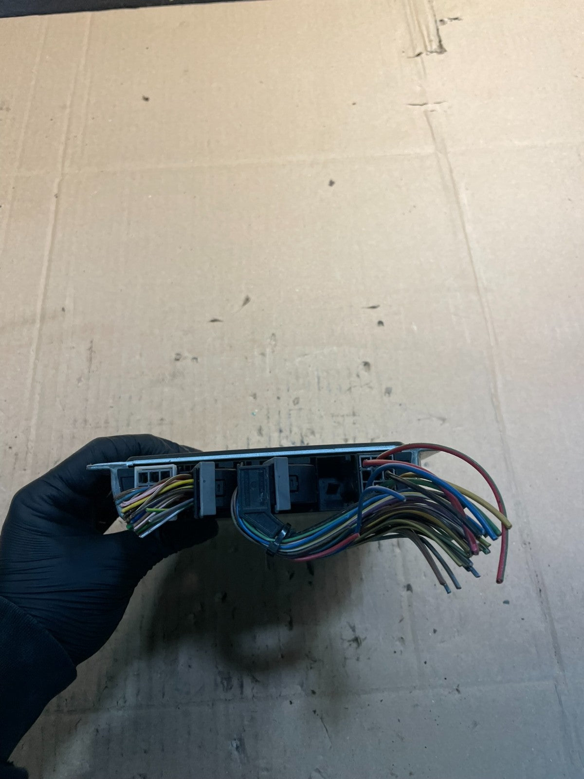 2001 to 2005 Mercedes C230 W203 ECM Control Module Computer A1111531479 V1953 PS1