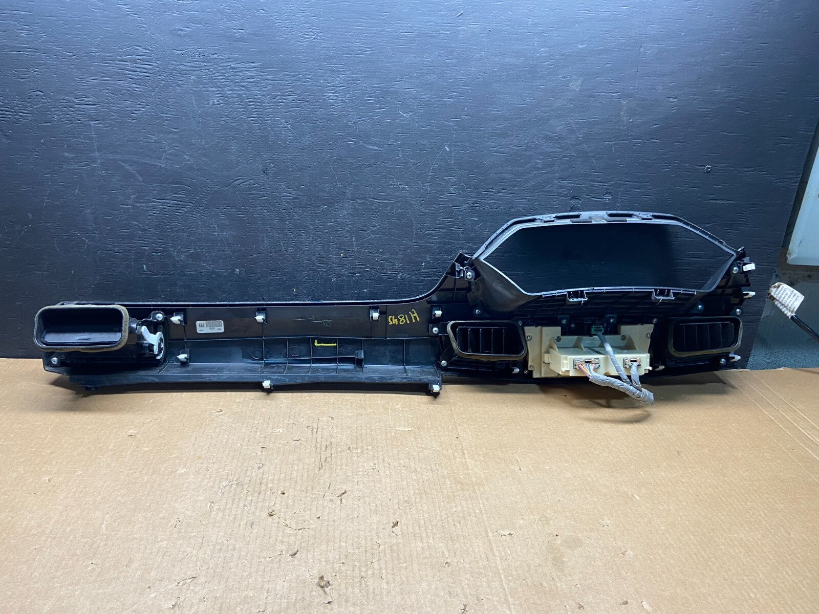 2011-2013 Honda Odyssey Dash Climate Control A/C Cluster Trim Bezel H1845 DG13