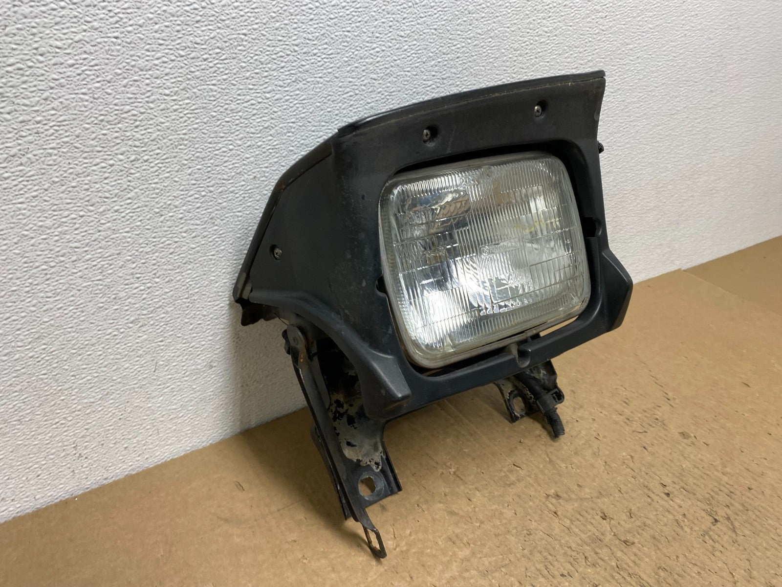 1988 to 1991 Honda Prelude Right Passenger RH Halogen Headlight AC1588 DG2