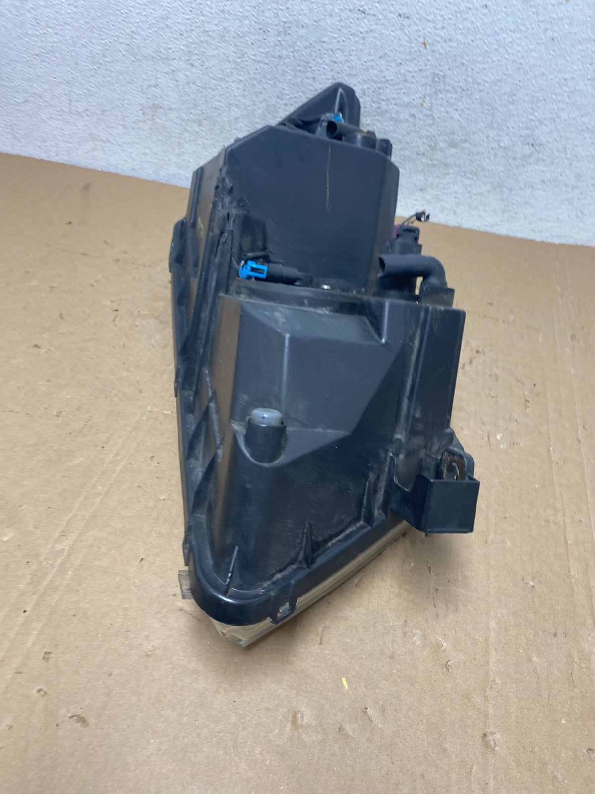 2009 to 2017 Dodge Journey Headlight Left Driver Lh Side Halogen AD7974 DW9
